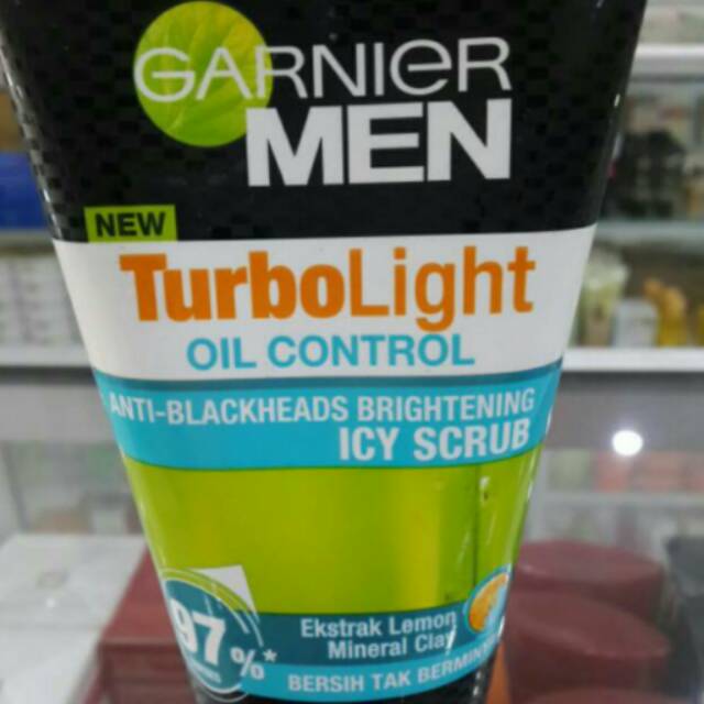 Garnier Men Turbo Light Oil Control Anti Blackheads Brightening Icy Scrub