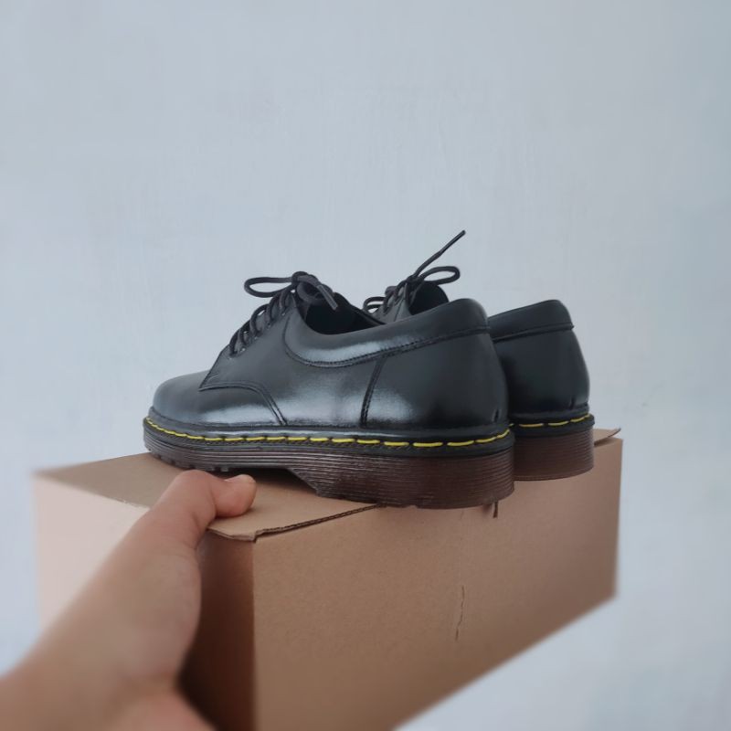 TOM'S - Sepatu Pria Low Bots Kulit Asli Original - 5 Hols