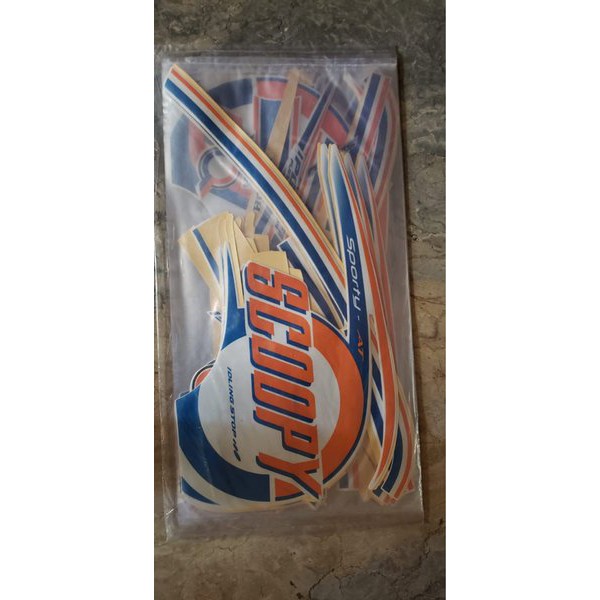 Striping Stiker Les Body Scoopy 2015 Putih Sporty