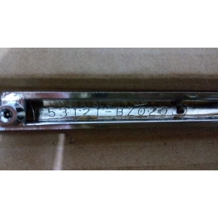 Spare part Original Toyota BZ020 Moulding List Chrome Avanza S 100% original