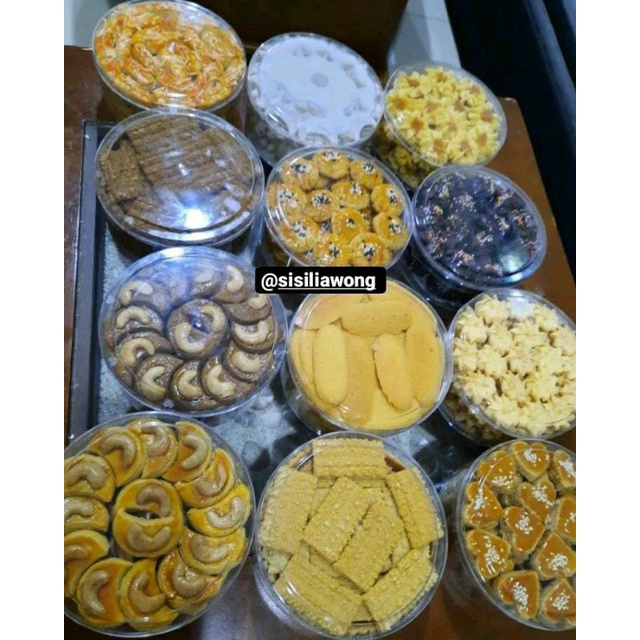 

KUE KERING WISMAN WYSMAN NASTAR NANAS KASTENGEL KACANG MEDE KUNING / COKLAT KUE KACANG LIDAH KUCING CHUIKAOSO PUTRI SALJU SEMPRIT SAGU KEJU KEMBANG CORNFLAKES