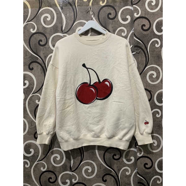 crewneck kirsh second