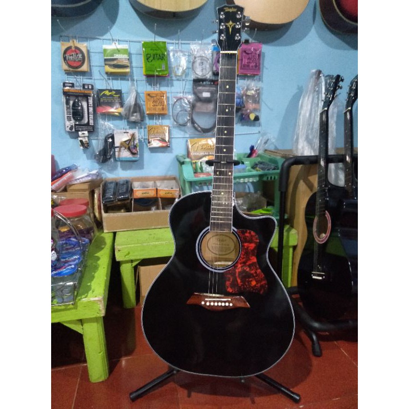 COD gitar akustik Taylor custom udah diseting enak siap pakai