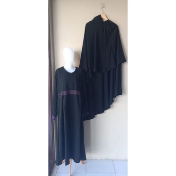 SET SAFAR MUSLIMAH SYARII GAMIS JILBAB BAHAN JETBLACK DAN FORTALEZA