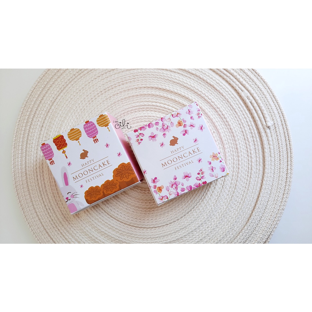 

(BOX BMC21-01 SATUAN MOONCAKE 6.5 ) kotak KECIL 6,5 x 6,5 x 3,5 cm ( isi 20 )
