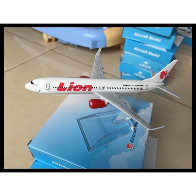 MINIATUR DIECAST PESAWAT TERBANG LION AIR BAHAN BESI