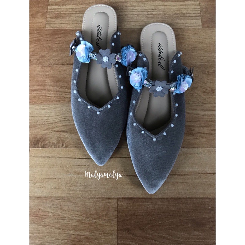 Ittaherl Halsey Bloom Griss 40