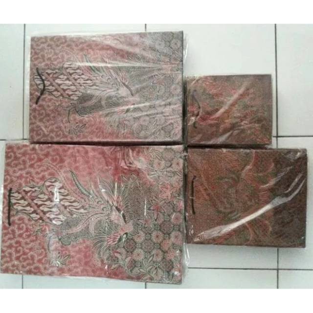 

PAPER BAG BATIK 28X22X17 (NXB)