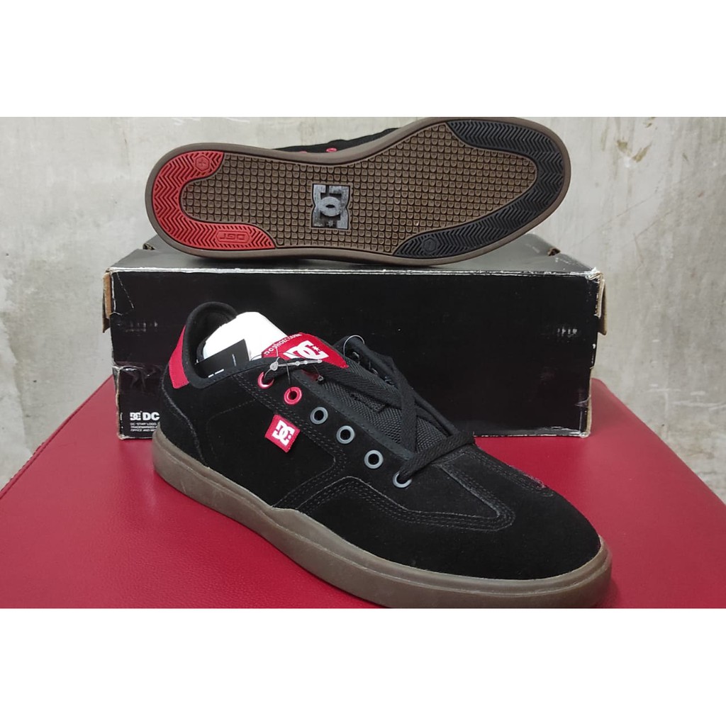 Sepatu DC Original VESTREY Black ADYS100434