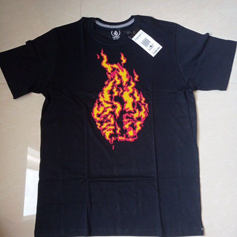 kaos VOLCOM fire tee original hitam size M