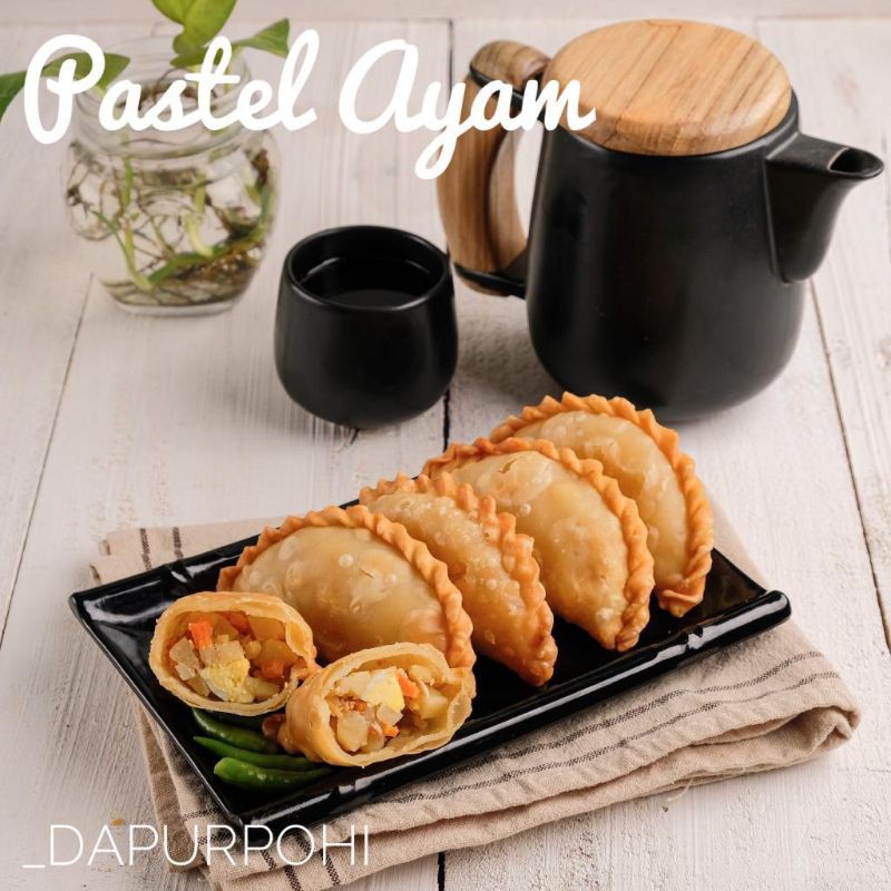 

Pastel Ayam FROZEN