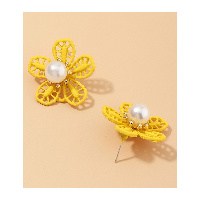 LRC Anting Tusuk Fashion Yellow Flower Pearl Dropping Hollow Alloy Earrings K27038