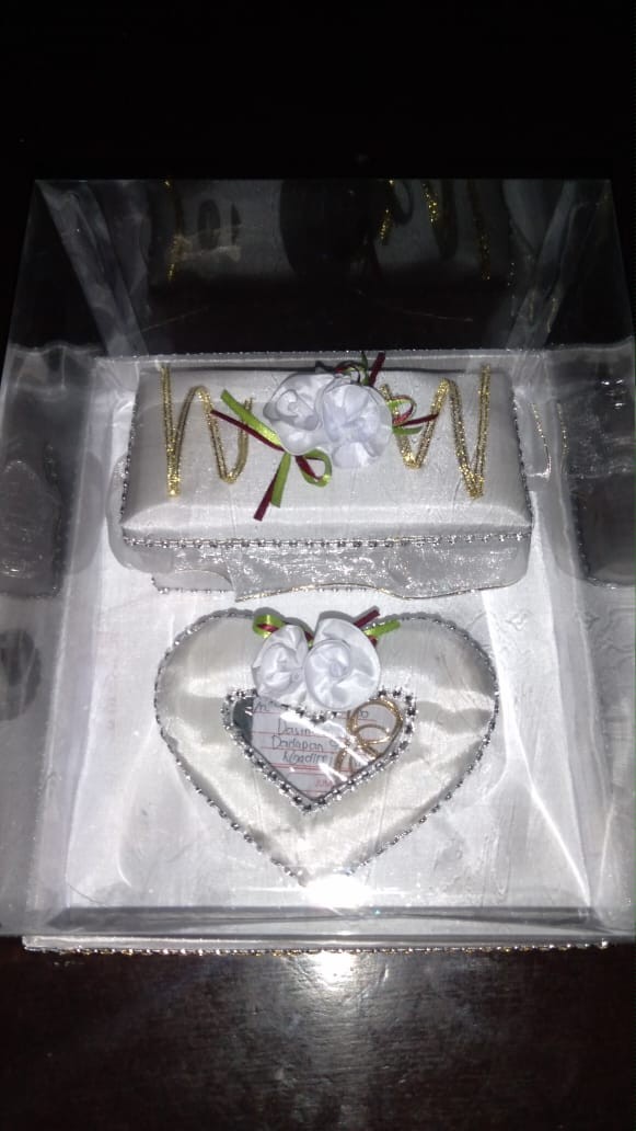(+ Mika) Kotak Hantaran Perhiasan