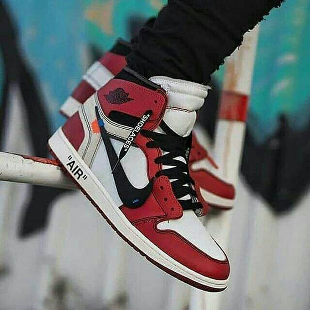 Sepatu NIKE AIR JORDAN 1 OFF WHITE 