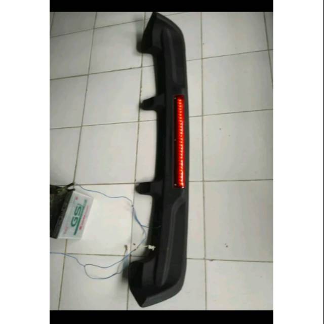 Spoiler kijang kapsul 97 efi lgx krista dengan lampu