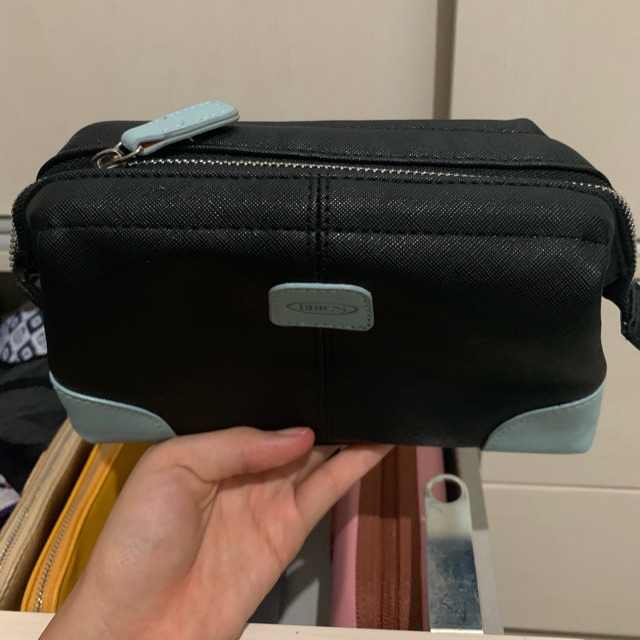 Qatar airways amenity pouch / tas makeup Brics