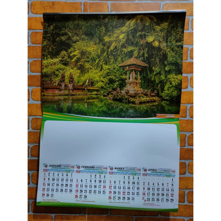 

Kalender dinding caturwulan 2023 Pariwisata Dunia