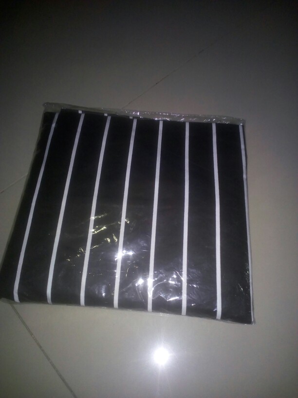 Murahh Seprei No 4 Single Ukuran 90 × 200 × 15 Set Sudut Karet Sarung Bantal 1 Sarung Guling 1 」