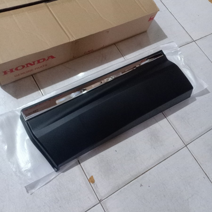 Spoiler/Garnish Pintu Belakang + Chrome CRV TURBO 2019-2021Up