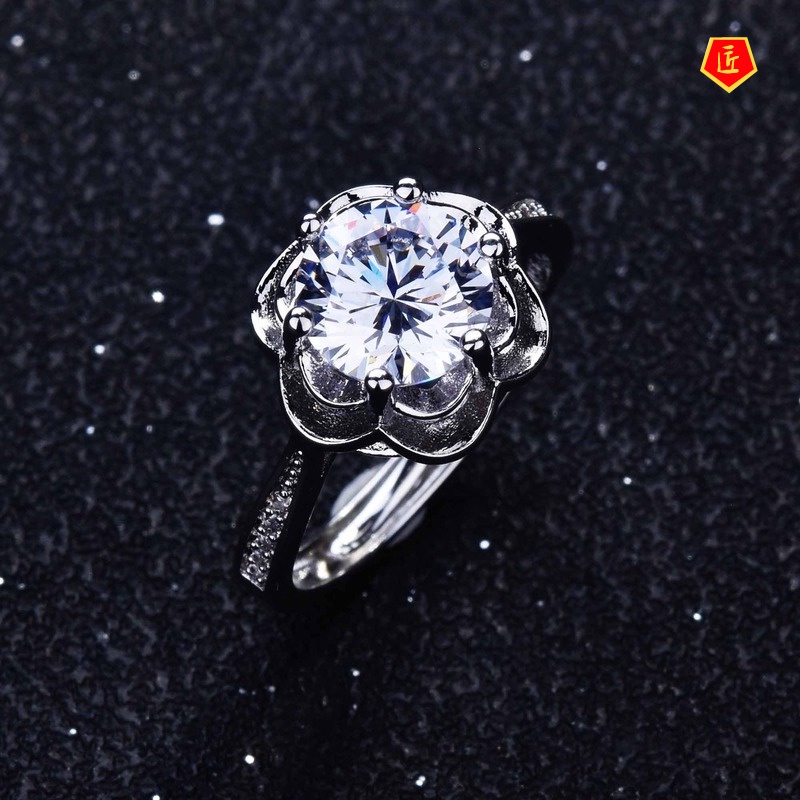 [Ready Stock]Pt950 Inlaid Moissanite Flower Ring Elegant