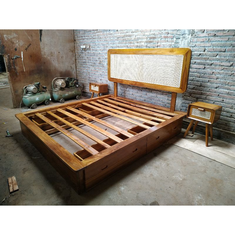 DIPAN TEMPAT TIDUR ROTAN LACI 4 MINIMALIS UKURAN 180x200 RANJANG ANAK DIVAN KAYU JATI NAKAS RETRO FINISHING NATURAL-1