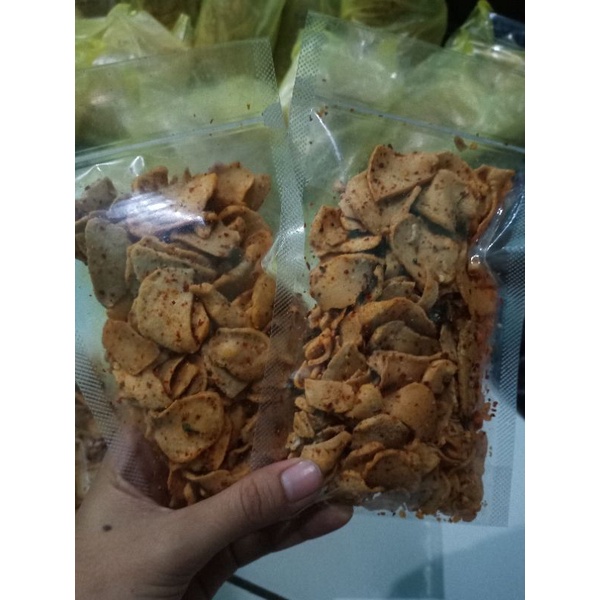 

Cemilan ringan | kripik basreng daun jeruk