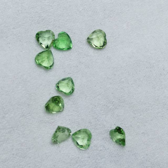 Natural Tsavorite Garnet (03)