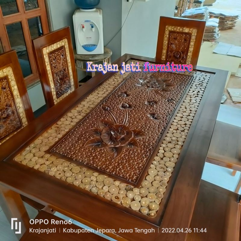 meja makan jati minimalis koin