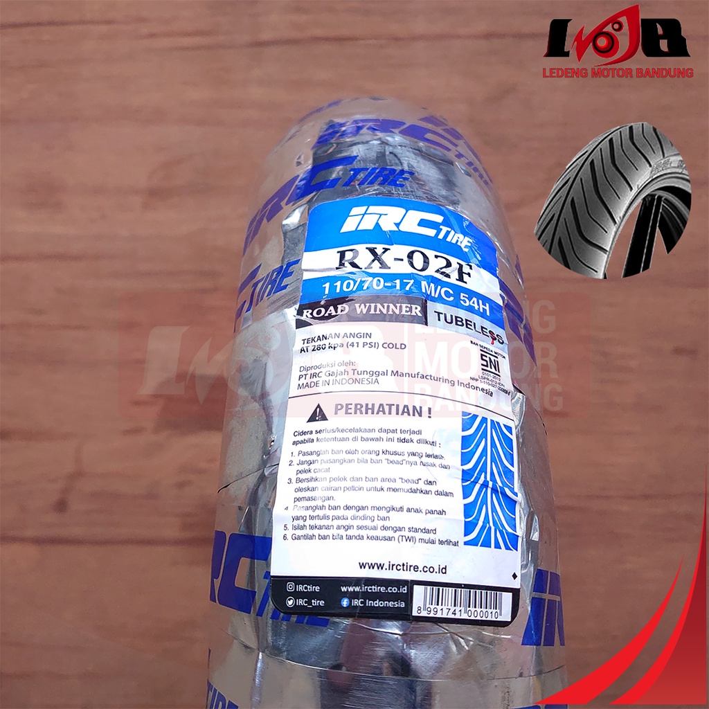 IRC 110/70-17 RX-02 Road Winner CBR R25 Ninja 250 Ban Luar Depan Tubeless Motor Sport