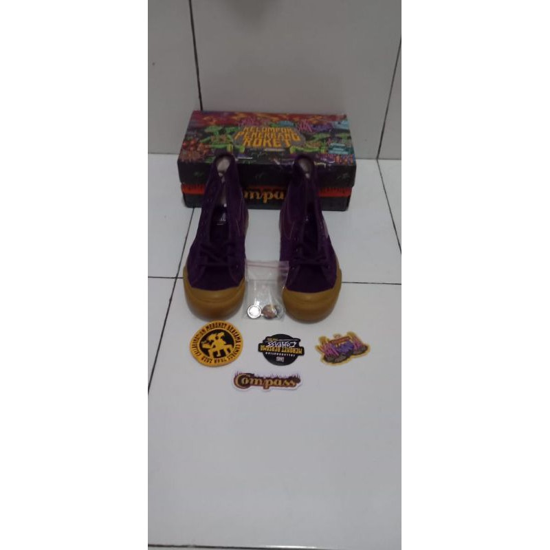 SEPATU COMPASS X KPR REY MARSHALL sz 42