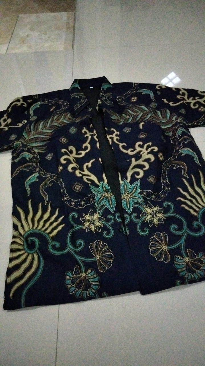 Krisna Mukti  Kemeja Batik Pria Lengan Pendek Bahan Katun Batu Raden Full Furing