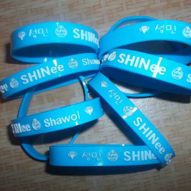 Gelang rubber shinee/wrisband shinee