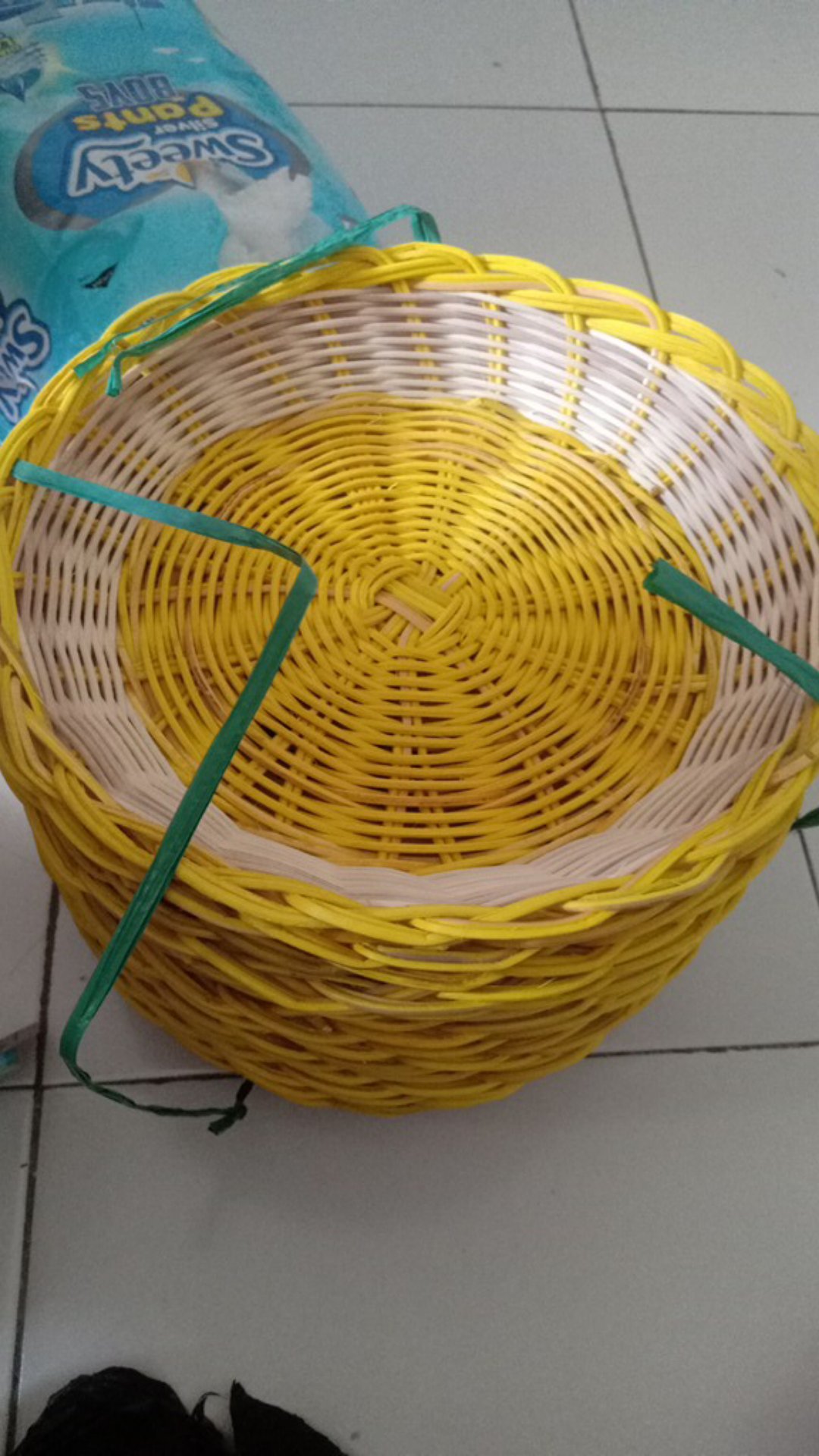 Piring Rotan Full Model 2 Warna Kuning