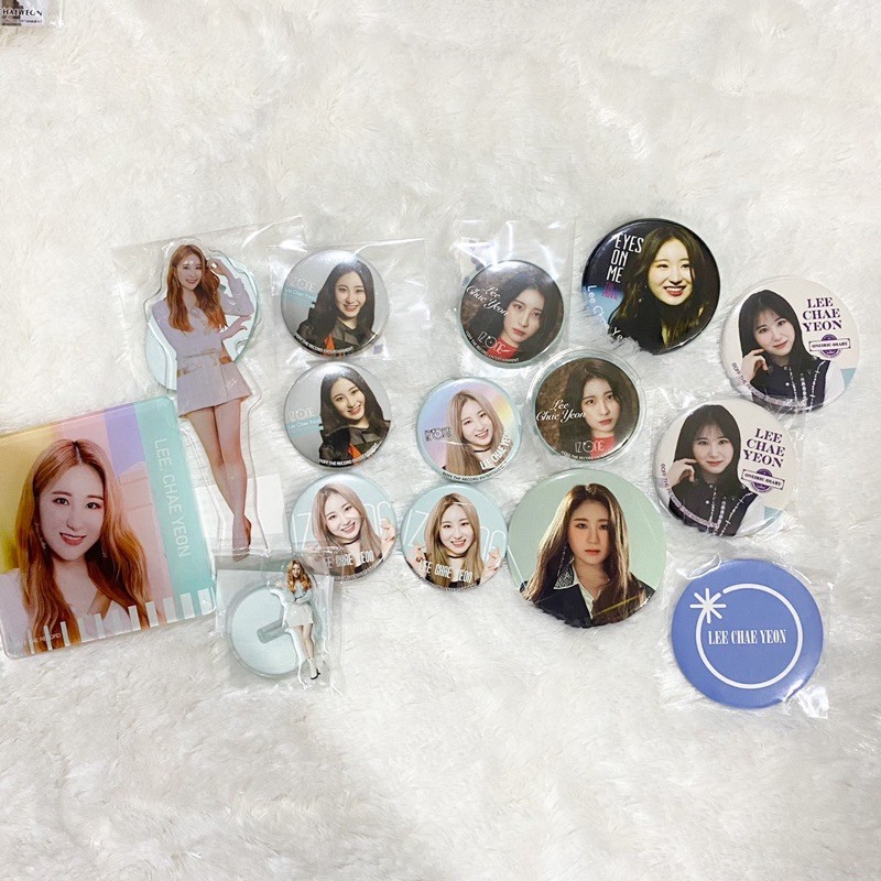 IZONE IZ*ONE Lee Chaeyeon Japan Goods Pin Acrylic Standee