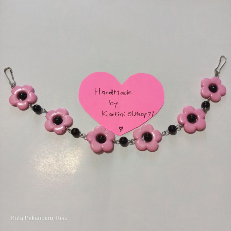 Konektor Masker Mutiara Bunga Seri Black Pink