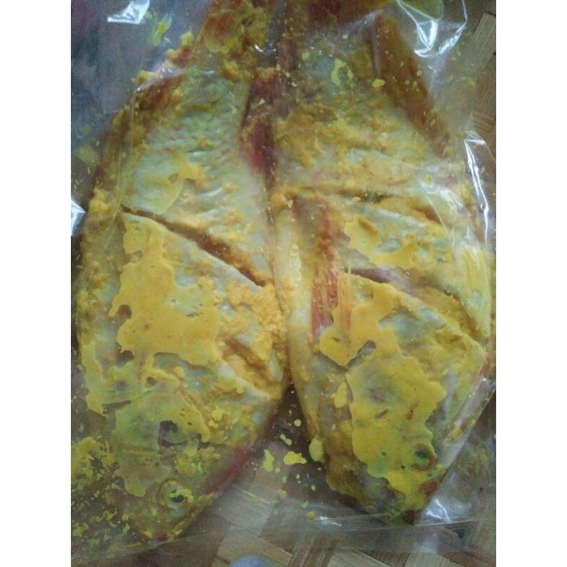 

nila bumbu kuning siap goreng + sambal isi 2 ekor