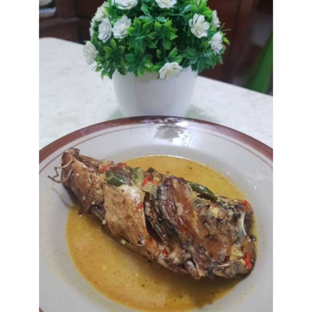 

Kepala ikan asap (mangut)