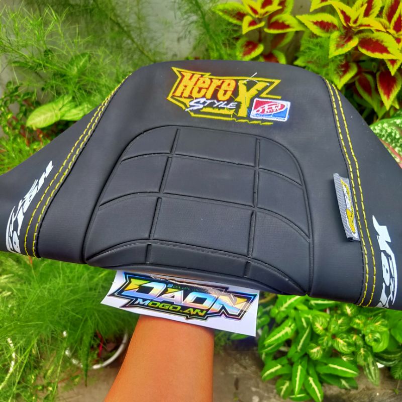 kain jok kulit jok herex style Ototrend King Drag megapro tiger