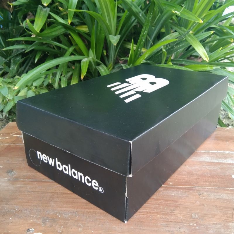 Dus / Kardus / Box / Inner Box / Tempat Sepatu NB New Balance Black  DUPLEX GLOSSY