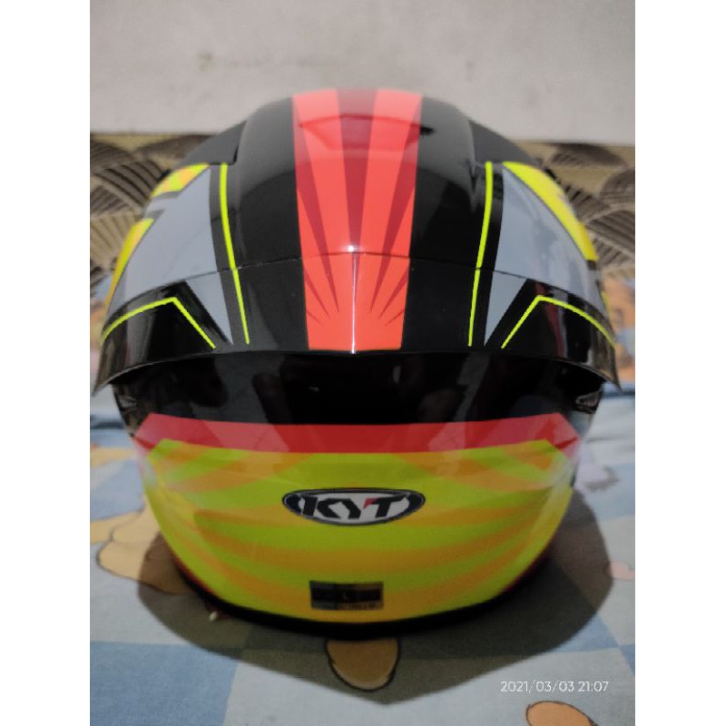 KYT TTC Jaume Masia 2019 size M dan KYT TTC Plain matt Black size XL