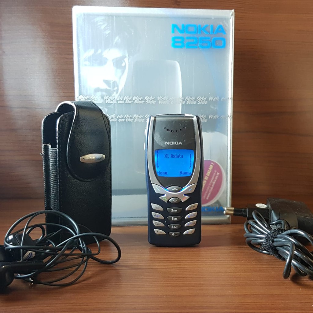 HP Handphone Jadul Nokia 8250 Fullset Original IMEI Tembus Bukan 3310 8250 5310