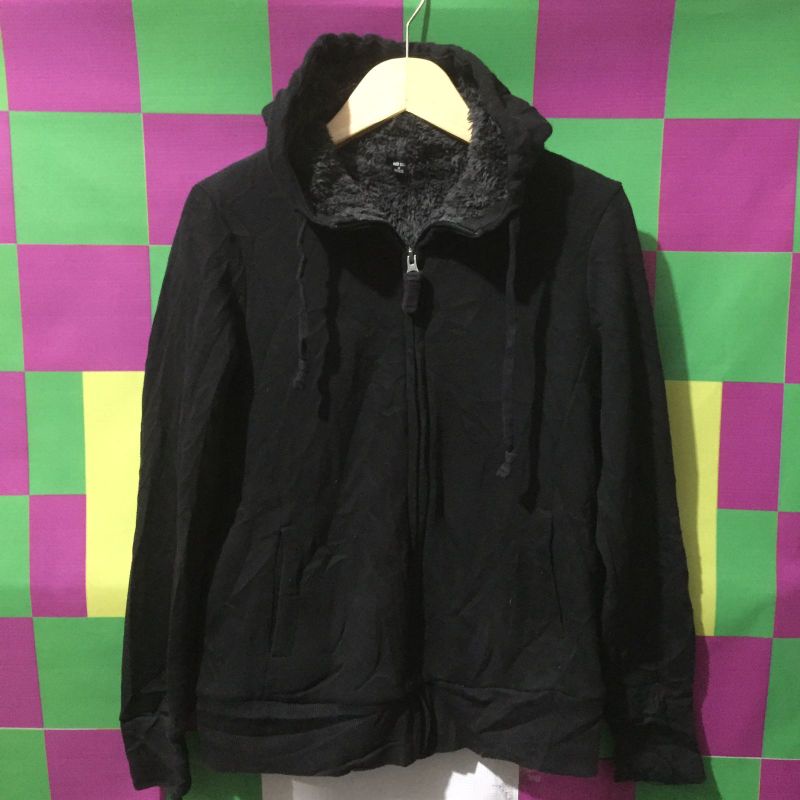 2 ZH uniqlo serpa