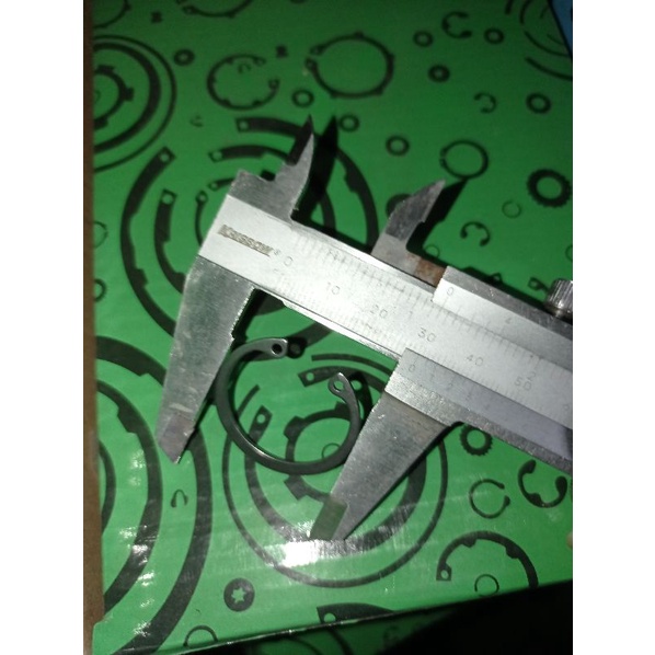 snapring type H ukuran H28 STAINLESS 420