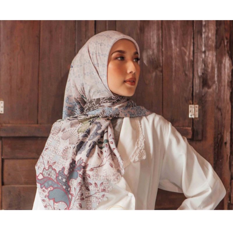 SERADIA HIJAB SEKAR & RANJANA JENAR