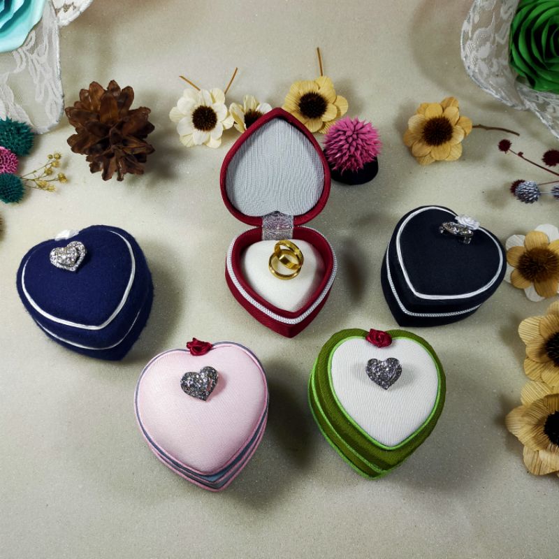 Kotak Perhiasan, Kotak Cincin Tunangan