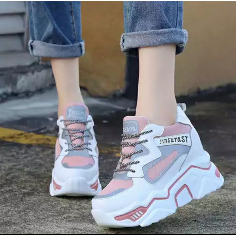 Sneaker wanita masa kini ub 34-Fink