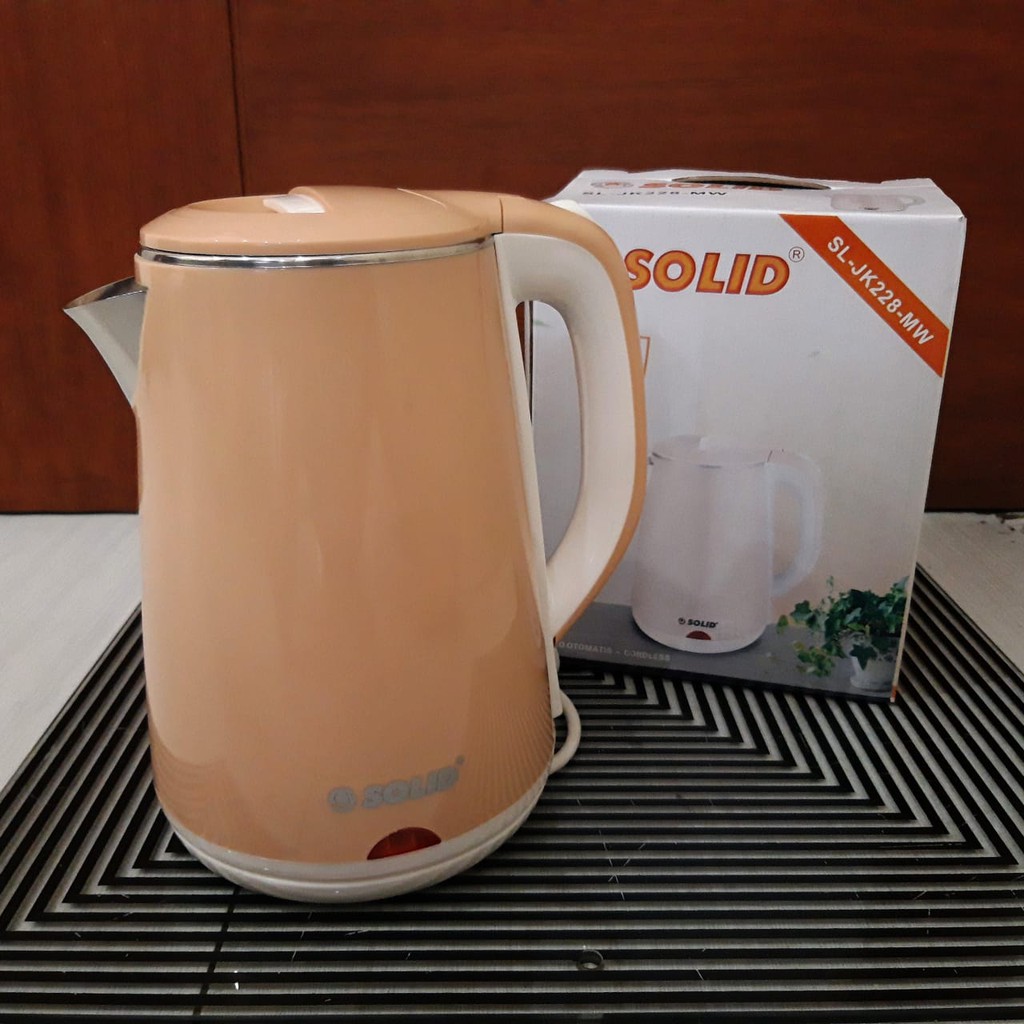 Teko Listrik SOLID warna Jug air panas LISTRIK SOLID Jug listrik