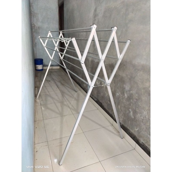 Jemuran pakaian aluminium besar sedang