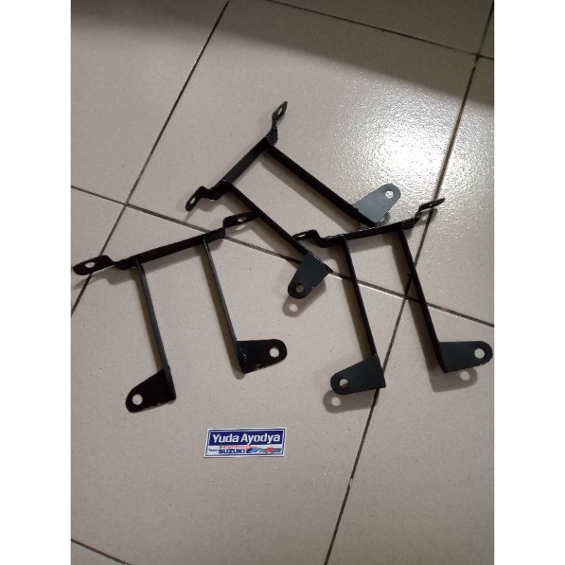 breket plat nomor depan suzuki rgr 150 jumbo crystal sprinter