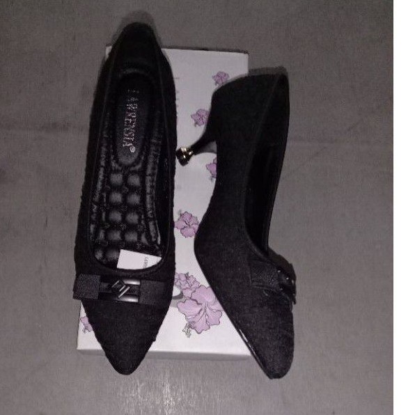 Sepatu Kerja Heels Hitam Merk Lawrensia Original Matahari Sale